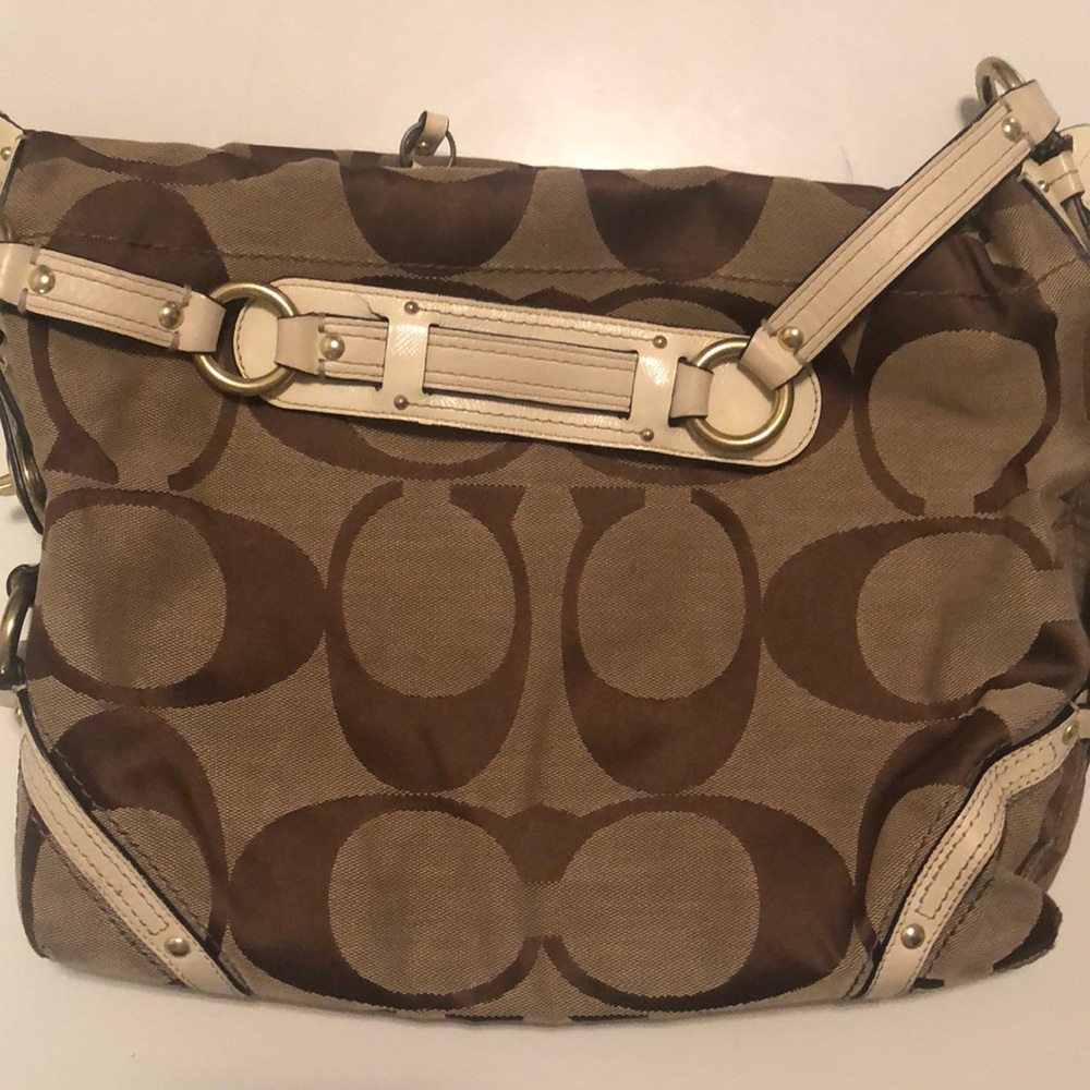 COACH SIGNATURE SLIM CARLY SHOULDER BAG
